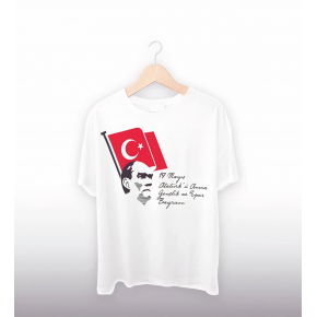 19 Mayıs Atatürk'ü Anma Gençlik ve Spor Bayramı Baskılı Oversize T-shirt - Beyaz