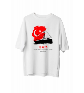 19 Mayıs Atatürk'ü Anma Gençlik ve Spor Bayramı Baskılı Oversize T-shirt - Beyaz