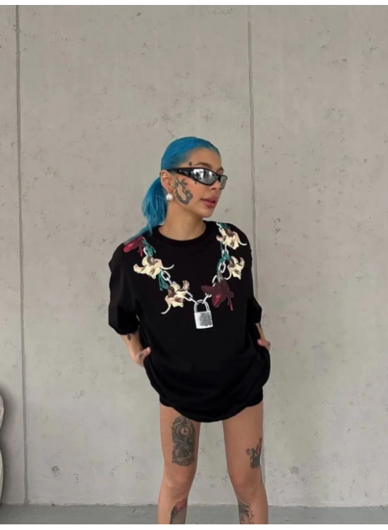Kadın Kısa Kol Yazlık Tişört Bisiklet Yaka Baskılı Oversize T-Shirt - Siyah Kadın Kısa Kol Yazlık Tişört Bisiklet Yaka Baskılı Oversize T-Shirt - Siyah