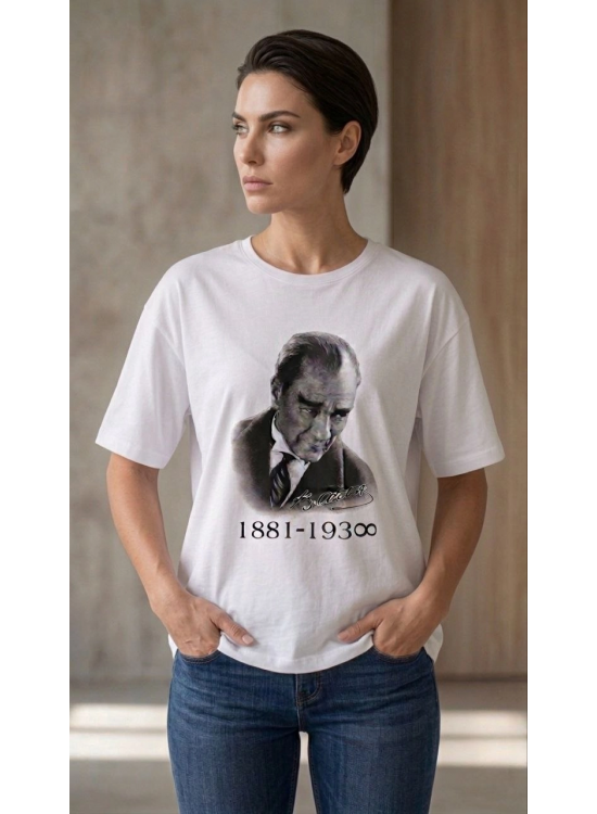Kadın Atatürk Baskılı Tişört Kısa Kollu Bisiklet Yaka T-Shirt - Beyaz Kadın Atatürk Baskılı Tişört Kısa Kollu Bisiklet Yaka T-Shirt - Beyaz