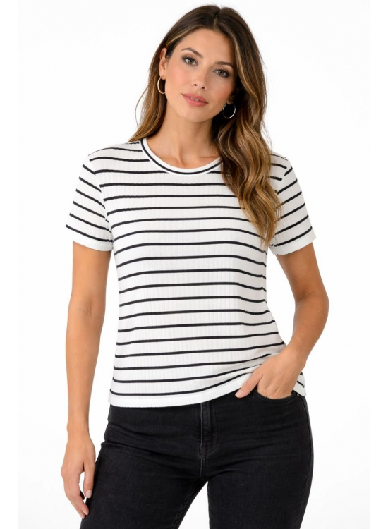 Kadın Çizgili Yazlık Triko T-Shirt Bisiklet Yaka Rahat Kalıp Tişört - Beyaz Kadın Çizgili Yazlık Triko T-Shirt Bisiklet Yaka Rahat Kalıp Tişört - Beyaz