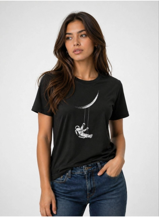 Kadın Astronot Ay Temalı Tişört Kısa Kol Yazlık Bisiklet Yaka T-Shirt - Siyah Kadın Astronot Ay Temalı Tişört Kısa Kol Yazlık Bisiklet Yaka T-Shirt - Siyah