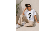 Kadın Kuğu Figürlü Soru İşareti Baskılı Tişört Kısa Kol T-Shirt - Beyaz Kadın Kuğu Figürlü Soru İşareti Baskılı Tişört Kısa Kol T-Shirt - Beyaz