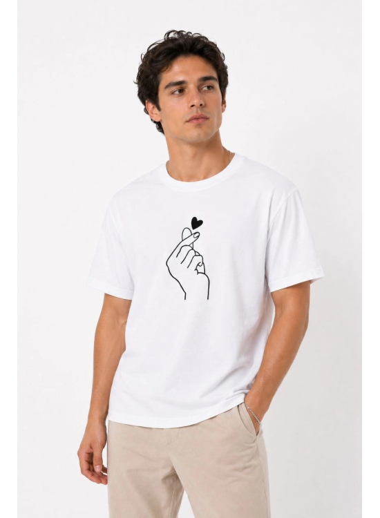 Erkek Kore Parmak Kalp Aşk Temalı Minimal Baskılı Tişört Yazlık Kısa Kol T-Shirt - Beyaz Erkek Kore Parmak Kalp Aşk Temalı Minimal Baskılı Tişört Yazlık Kısa Kol T-Shirt - Beyaz