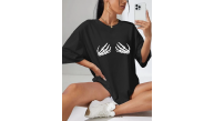Kadın Baskılı T-Shirt Kısa Kol Bisiklet Yaka Oversize Rahat Kalıp Tişört - Siyah Kadın Baskılı T-Shirt Kısa Kol Bisiklet Yaka Oversize Rahat Kalıp Tişört - Siyah