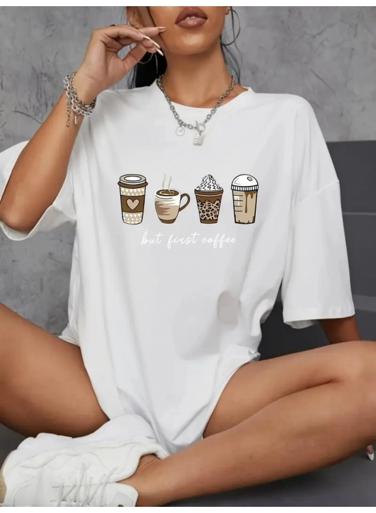 Kadın Kahve Desen Baskılı Tişört Kısa Kol Bisiklet Yaka Oversize T-Shirt - Beyaz Kadın Kahve Desen Baskılı Tişört Kısa Kol Bisiklet Yaka Oversize T-Shirt - Beyaz
