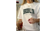 Kadın Tişört Bisiklet Yaka Brooklyn Baskılı Kısa Kollu T-shirt - Beyaz Kadın Tişört Bisiklet Yaka Brooklyn Baskılı Kısa Kollu T-shirt - Beyaz