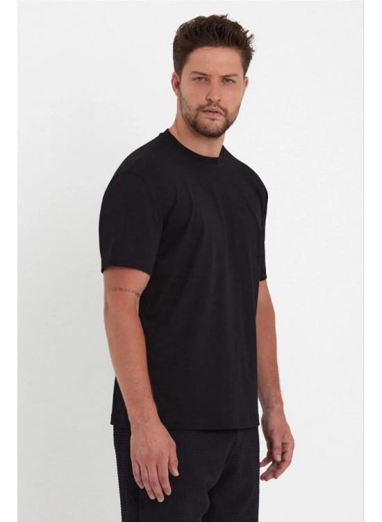 Erkek Düz Penye Tişört Bisiklet Yaka Kısa Kol Regular Fit T-Shirt - Siyah Erkek Düz Penye Tişört Bisiklet Yaka Kısa Kol Regular Fit T-Shirt - Siyah