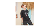 Erkek Bisiklet Yaka Tişört Nakış İşlemeli Kısa Kol Oversize T-ShirtSiyah Erkek Bisiklet Yaka Tişört Nakış İşlemeli Kısa Kol Oversize T-ShirtSiyah