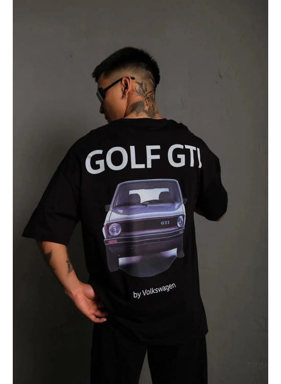 Erkek Oversize Tişört Golf GTI Retro Araba Baskılı T-shirt - Siyah Erkek Oversize Tişört Golf GTI Retro Araba Baskılı T-shirt - Siyah
