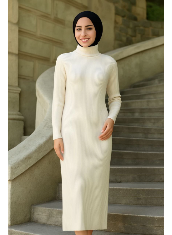 Kadın Tesettür Triko Elbise Boğazlı Uzun Fitilli Dokuma Esnek Tam Kalıp 130 cm - Beyaz Kadın Tesettür Triko Elbise Boğazlı Uzun Fitilli Dokuma Esnek Tam Kalıp 130 cm - Beyaz