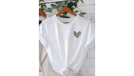 Kadın Kalp Baskılı T-Shirt Kısa Kol Bisiklet Yaka Oversize Rahat Kalıp Günlük Tişört - Beyaz Kadın Kalp Baskılı T-Shirt Kısa Kol Bisiklet Yaka Oversize Rahat Kalıp Günlük Tişört - Beyaz