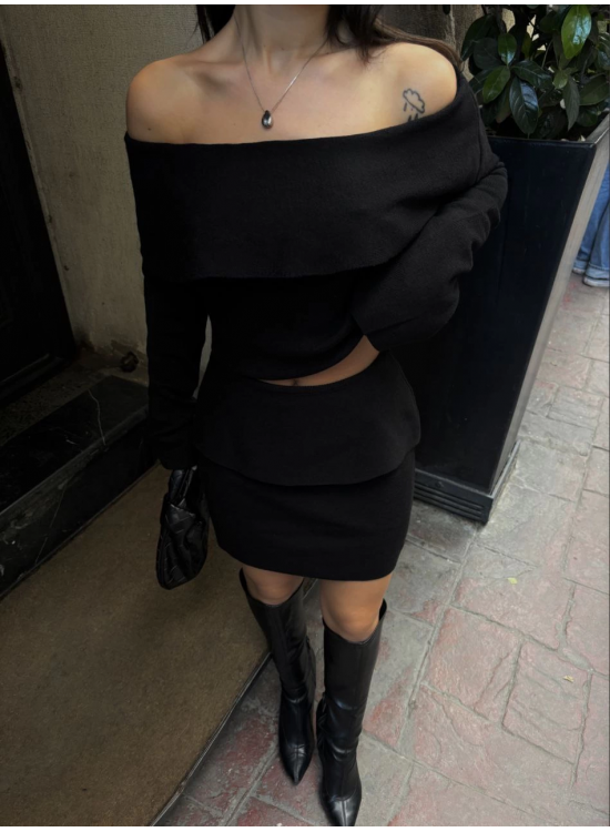 Kadın Straplez , Madonna , Carmen Yaka Croplu Mini Etekli ikili Alt-Üst Takım Triko - Siyah Kadın Straplez , Madonna , Carmen Yaka Croplu Mini Etekli ikili Alt-Üst Takım Triko - Siyah