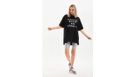 Kadın Kısa Kol Yazlık Tişört Bisiklet Yaka Baskılı Oversize T-Shirt - Siyah Kadın Kısa Kol Yazlık Tişört Bisiklet Yaka Baskılı Oversize T-Shirt - Siyah