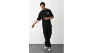 Erkek Kısa Kol Yazlık Tişört Bisiklet Yaka Baskılı Oversize T-Shirt - Siyah Erkek Kısa Kol Yazlık Tişört Bisiklet Yaka Baskılı Oversize T-Shirt - Siyah