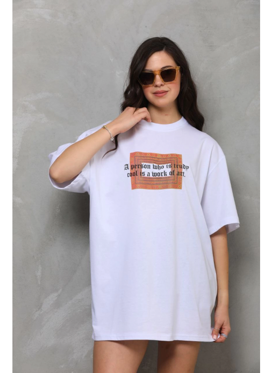 Kadın Baskılı T-Shirt Kısa Kol Bisiklet Yaka Oversize Rahat Kalıp Tişört - Beyaz Kadın Baskılı T-Shirt Kısa Kol Bisiklet Yaka Oversize Rahat Kalıp Tişört - Beyaz