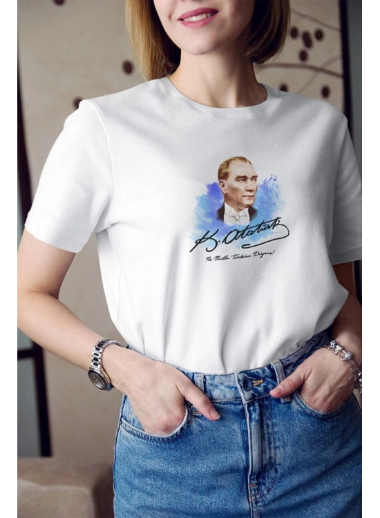 Kadın Kısa Kol Yazlık Tişört Bisiklet Yaka ATATÜRK Baskılı T-Shirt - Beyaz Kadın Kısa Kol Yazlık Tişört Bisiklet Yaka ATATÜRK Baskılı T-Shirt - Beyaz