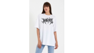 Kadın Baskılı T-Shirt Kısa Kol Bisiklet Yaka Oversize Rahat Kalıp Günlük Tişört - Beyaz Kadın Baskılı T-Shirt Kısa Kol Bisiklet Yaka Oversize Rahat Kalıp Günlük Tişört - Beyaz