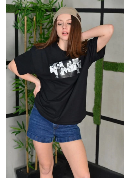 Kadın Bisiklet Yaka Baskılı Kısa kol Oversize T-Shirt - Siyah Kadın Bisiklet Yaka Baskılı Kısa kol Oversize T-Shirt - Siyah
