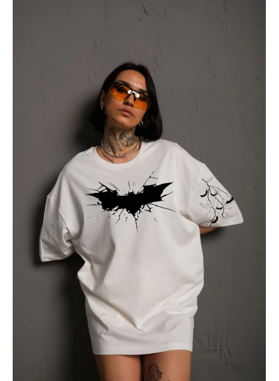 Kadın Bisiklet yaka tişort Ön ve Kol Yarasa Baskılı T-shirt - Beyaz Kadın Bisiklet yaka tişort Ön ve Kol Yarasa Baskılı T-shirt - Beyaz