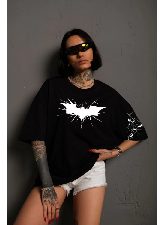 Kadın Bisiklet yaka tişort Ön ve Kol Yarasa Baskılı T-shirt - Siyah Kadın Bisiklet yaka tişort Ön ve Kol Yarasa Baskılı T-shirt - Siyah